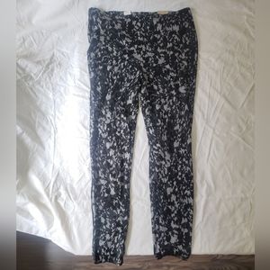 NWT Chico's slimming spotted leggings